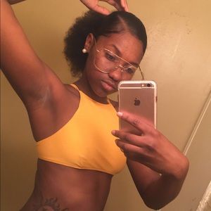 Meet your Posher, Peteria